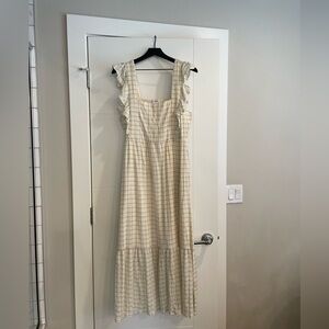 Evereve ruffle sleeve dress